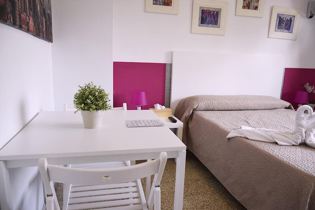 Valencia Suits You: Adults-Only Centro Historico with Auto Check-In Exterior photo